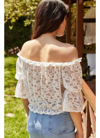 Kadın Beyaz Fırfır Detaylı Lastikli Dantelli Crop Bluz